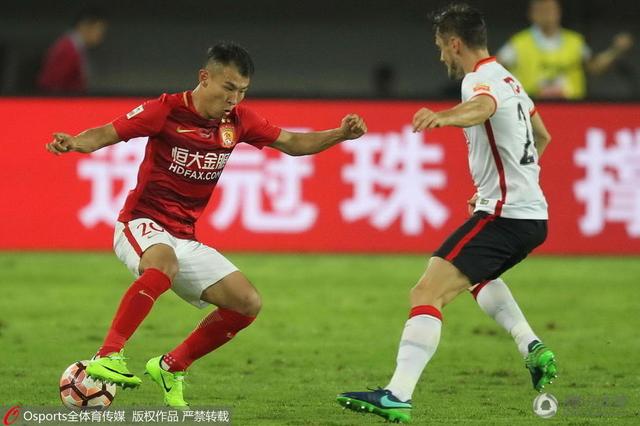 意媒：多纳鲁马不是巴黎非卖品，但因成本太高尤文很难签下他据全尤文报道，多纳鲁马不是巴黎非卖品，但因成本太高，尤文很难签下他。